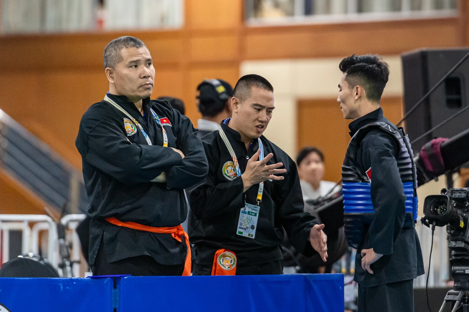 Võ sỹ xứ Thanh Vũ Văn Kiên mở màn thành công cho Pencak Silat Việt Nam