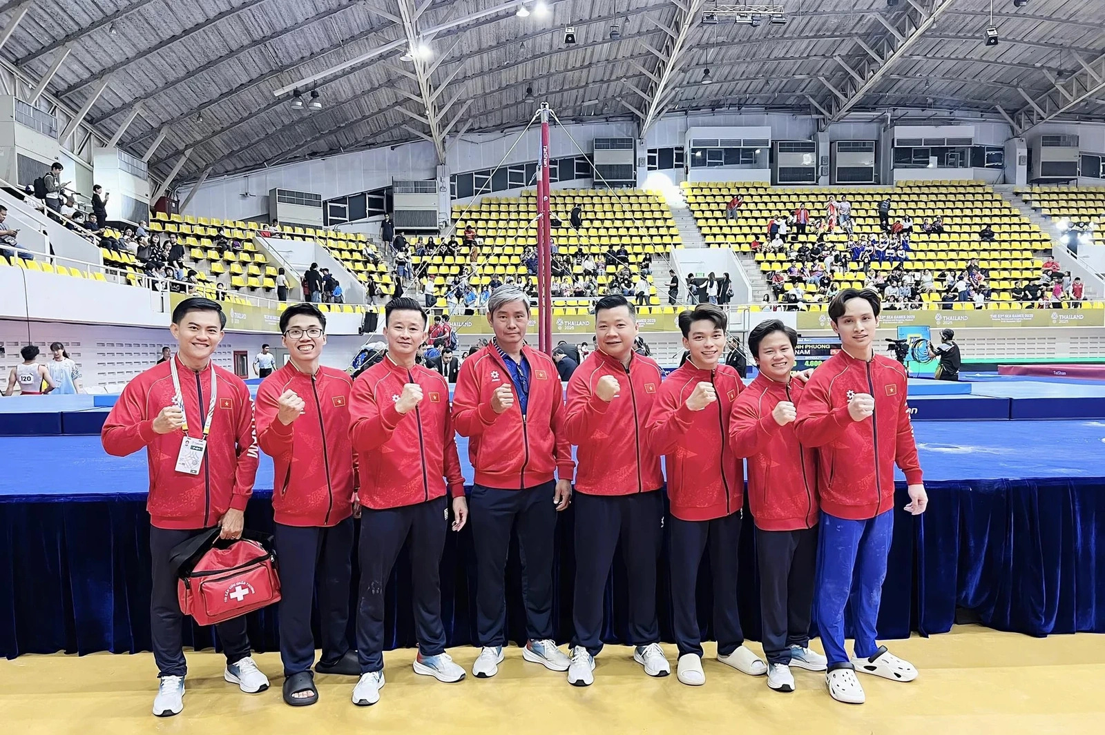 SEA Games 33 ngày 11/12: Đại thắng đường đua xanh, Việt Nam kết thúc ngày 2 với 14 HCV