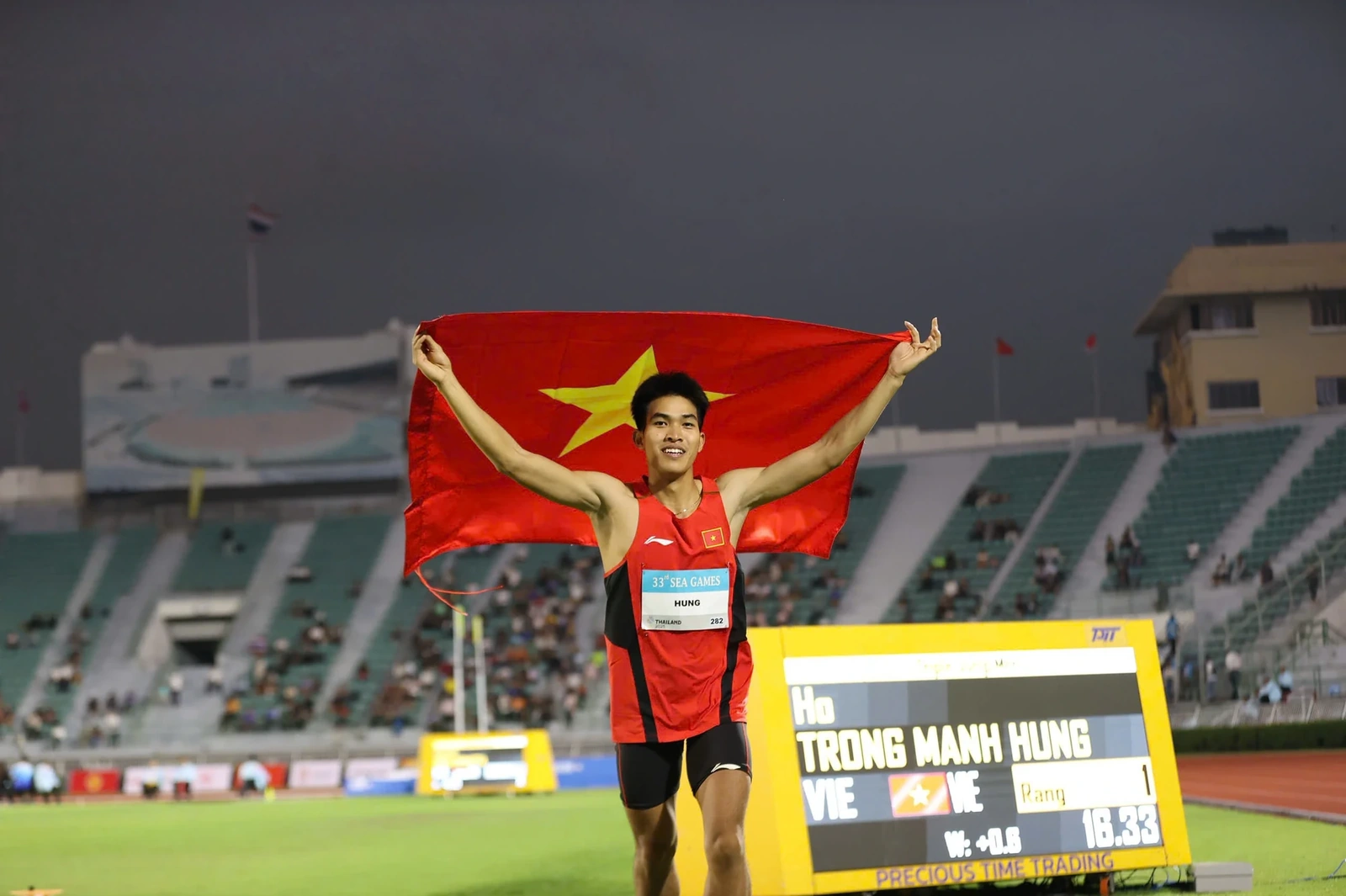 SEA Games 33 ngày 11/12: Đại thắng đường đua xanh, Việt Nam kết thúc ngày 2 với 14 HCV