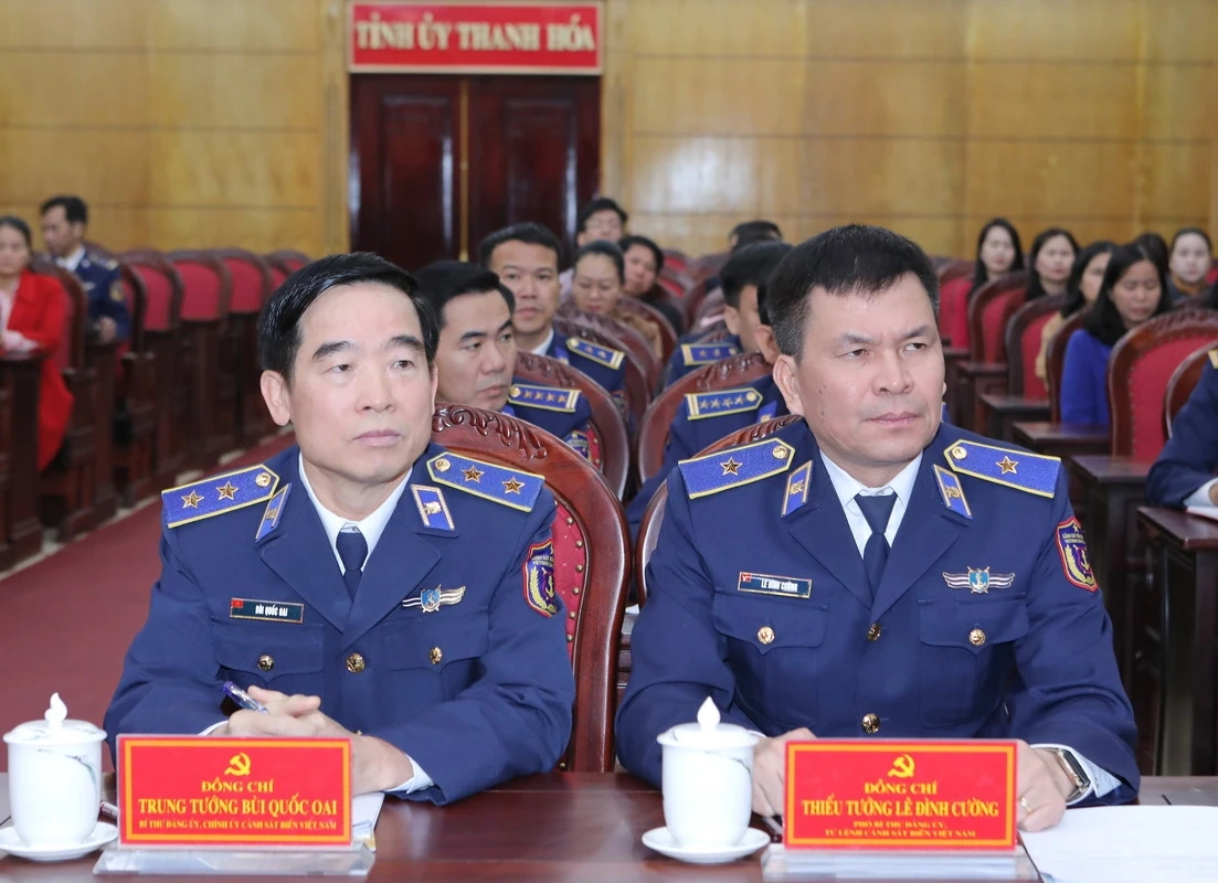 Ban Thường vụ Tỉnh ủy Thanh Hóa và Ban Thường vụ Đảng ủy Cảnh sát biển Việt Nam ký kết phối hợp trong công tác dân vận