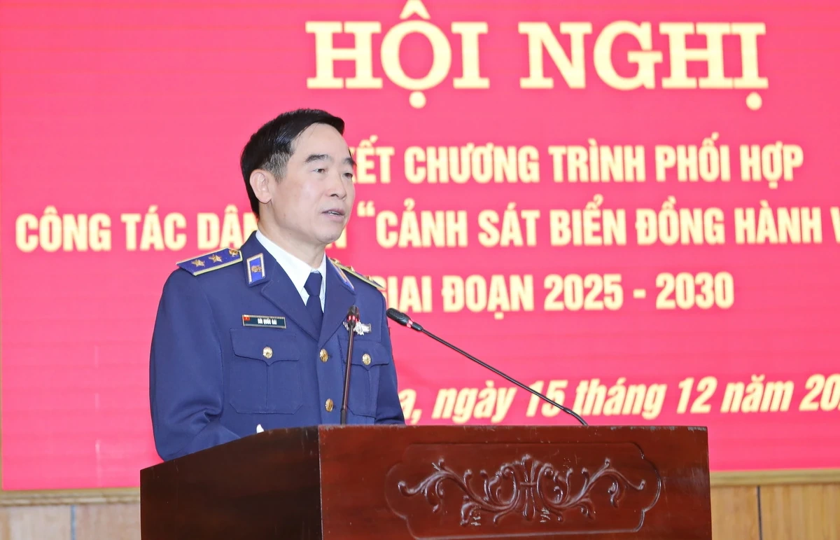 Ban Thường vụ Tỉnh ủy Thanh Hóa và Ban Thường vụ Đảng ủy Cảnh sát biển Việt Nam ký kết phối hợp trong công tác dân vận