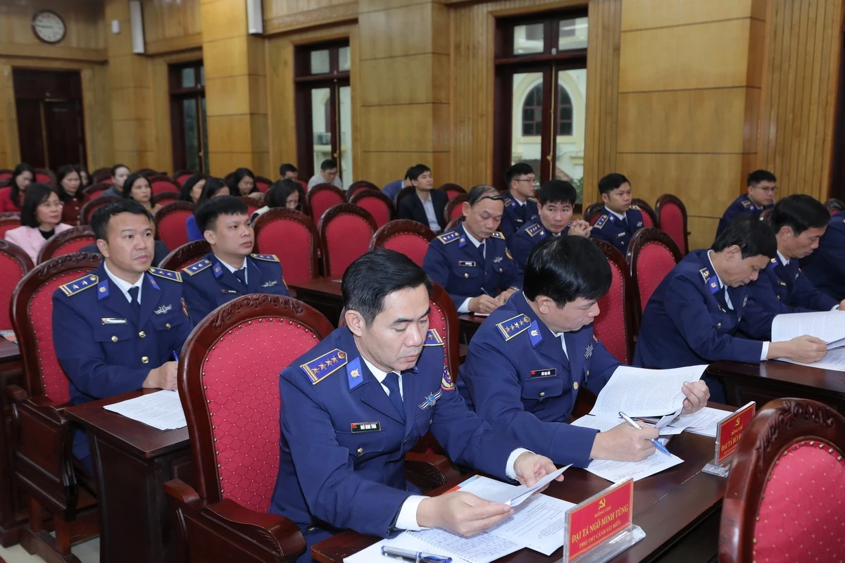 Ban Thường vụ Tỉnh ủy Thanh Hóa và Ban Thường vụ Đảng ủy Cảnh sát biển Việt Nam ký kết phối hợp trong công tác dân vận