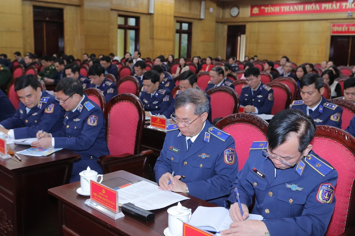 Ban Thường vụ Tỉnh ủy Thanh Hóa và Ban Thường vụ Đảng ủy Cảnh sát biển Việt Nam ký kết phối hợp trong công tác dân vận