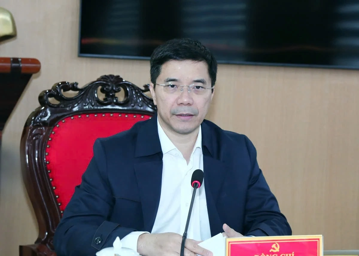 Phó Bí thư Thường trực Tỉnh ủy Nguyễn Hồng Phong thăm, làm việc tại xã Hoằng Tiến và Hoằng Lộc