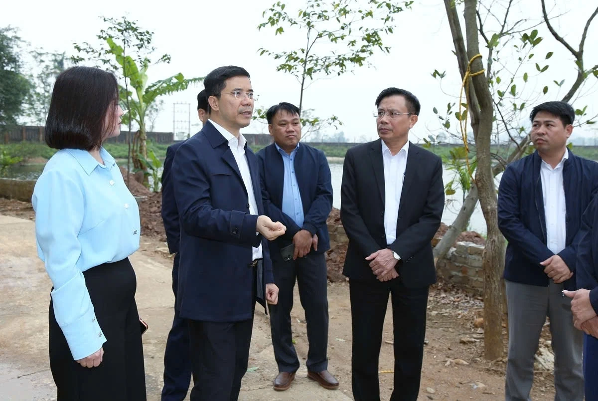 Phó Bí thư Thường trực Tỉnh ủy Nguyễn Hồng Phong thăm, làm việc tại xã Hoằng Tiến và Hoằng Lộc