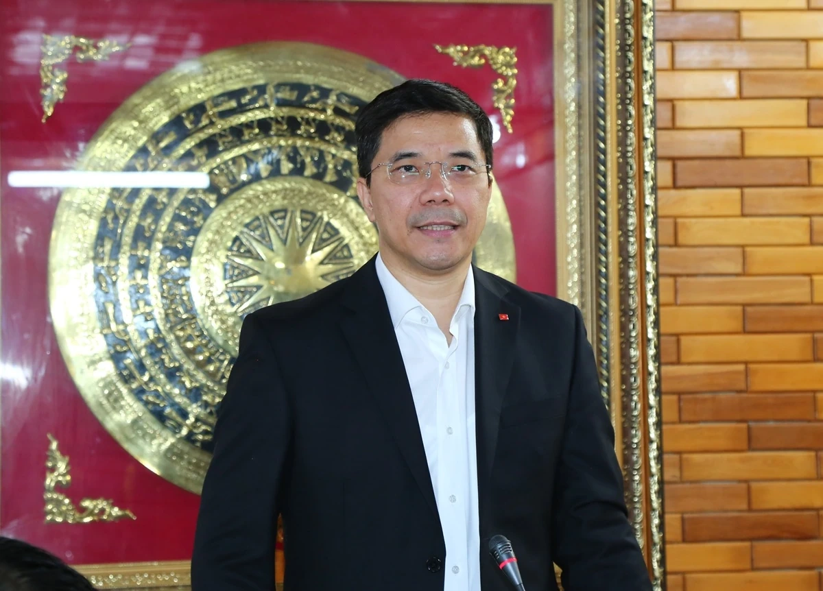 Phó Bí thư Thường trực Tỉnh ủy Nguyễn Hồng Phong thăm, làm việc tại xã Thường Xuân