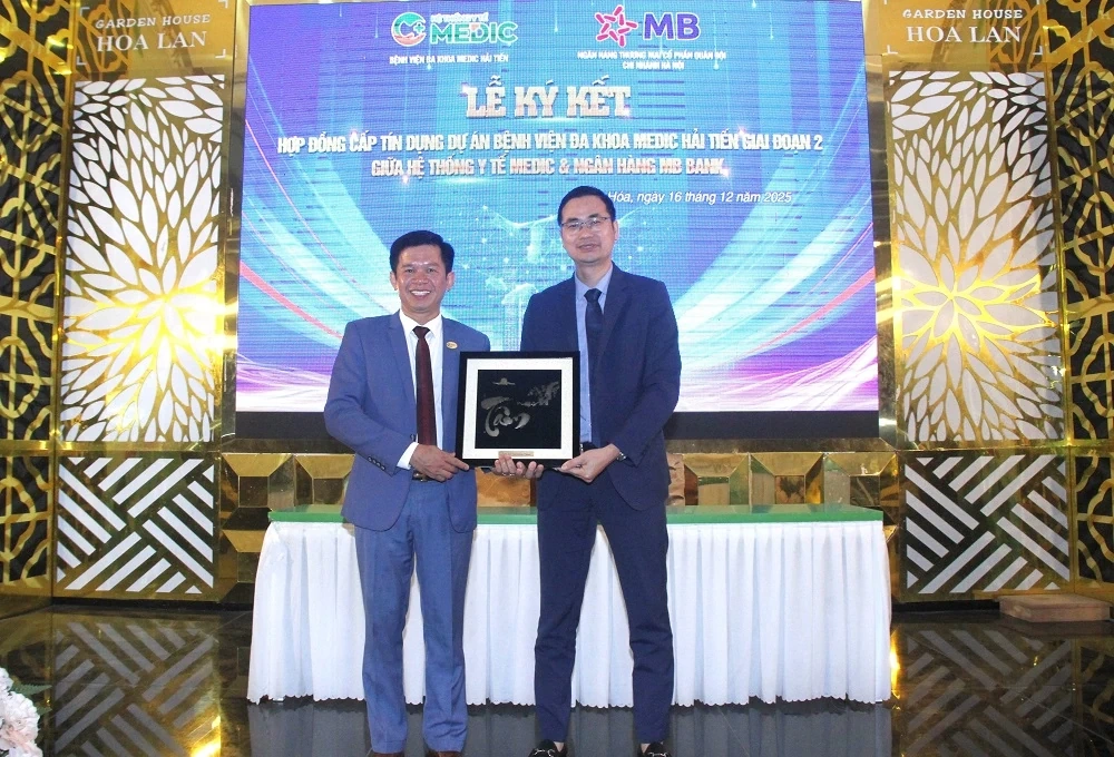 Ký kết hợp đồng cấp tín dụng Dự án Bệnh viện Đa khoa Medic Hải Tiến giai đoạn 2