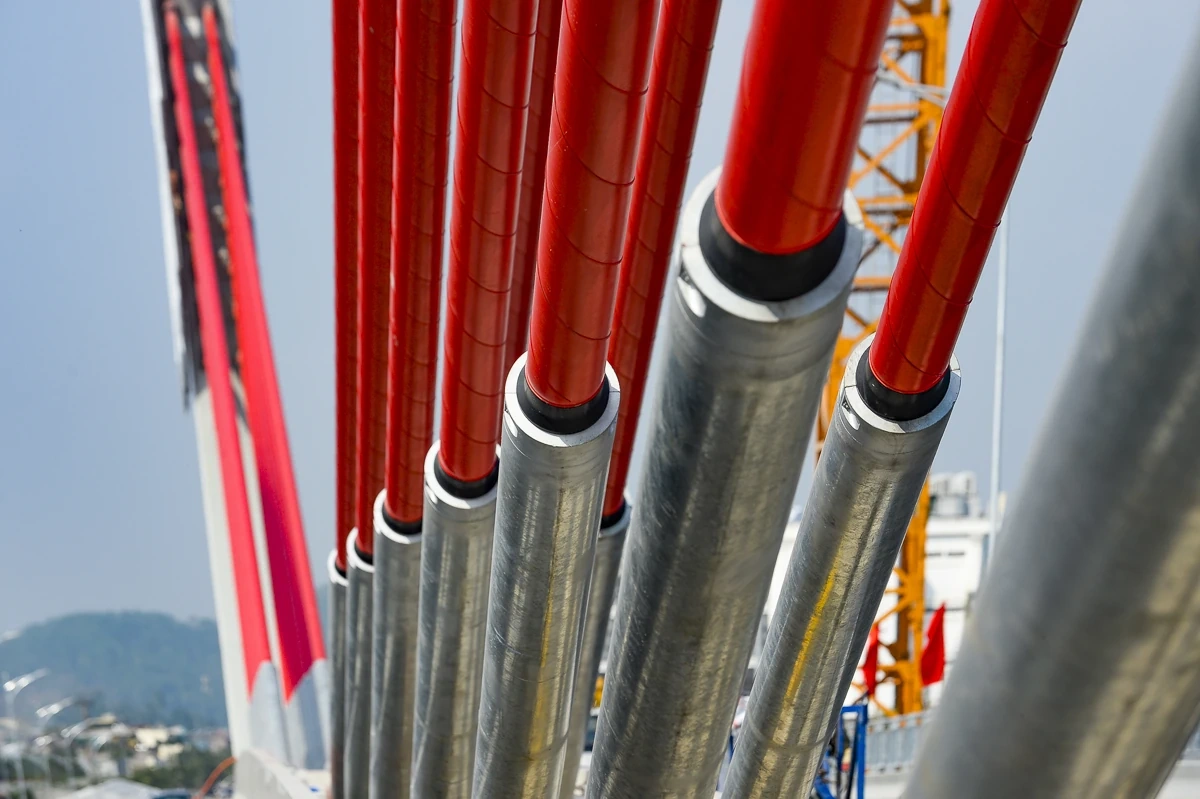 Hình hài cây cầu dây văng đầu tiên vượt đường sắt Bắc - Nam tại Thanh Hóa