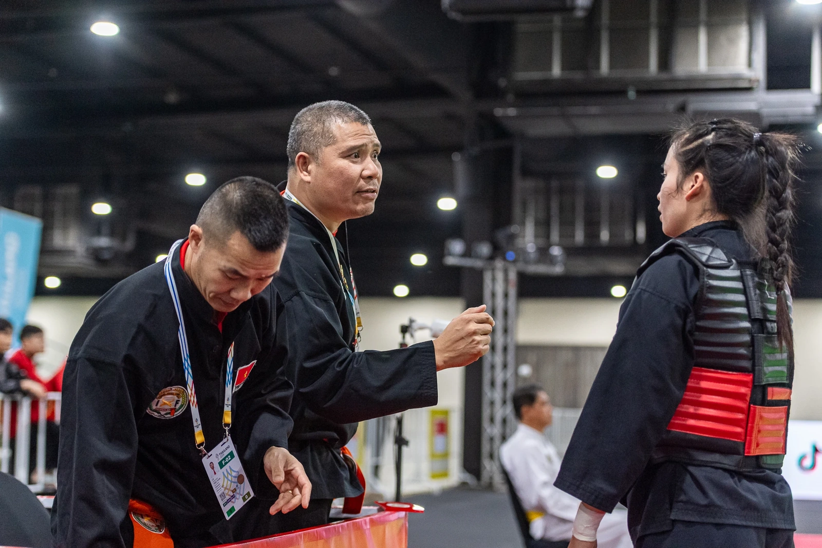 Bị đối thủ liên tục chơi xấu, võ sĩ Thanh Hóa vẫn xuất sắc giành quyền vào bán kết Pencak Silat - SEA Games 33