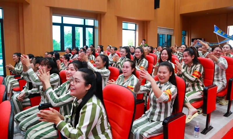 Cảm nhận về sách - Hội thi ý nghĩa cho phạm nhân