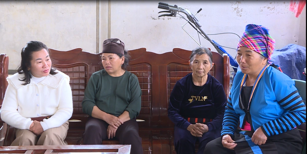 Lời ru sau Cổng Trời