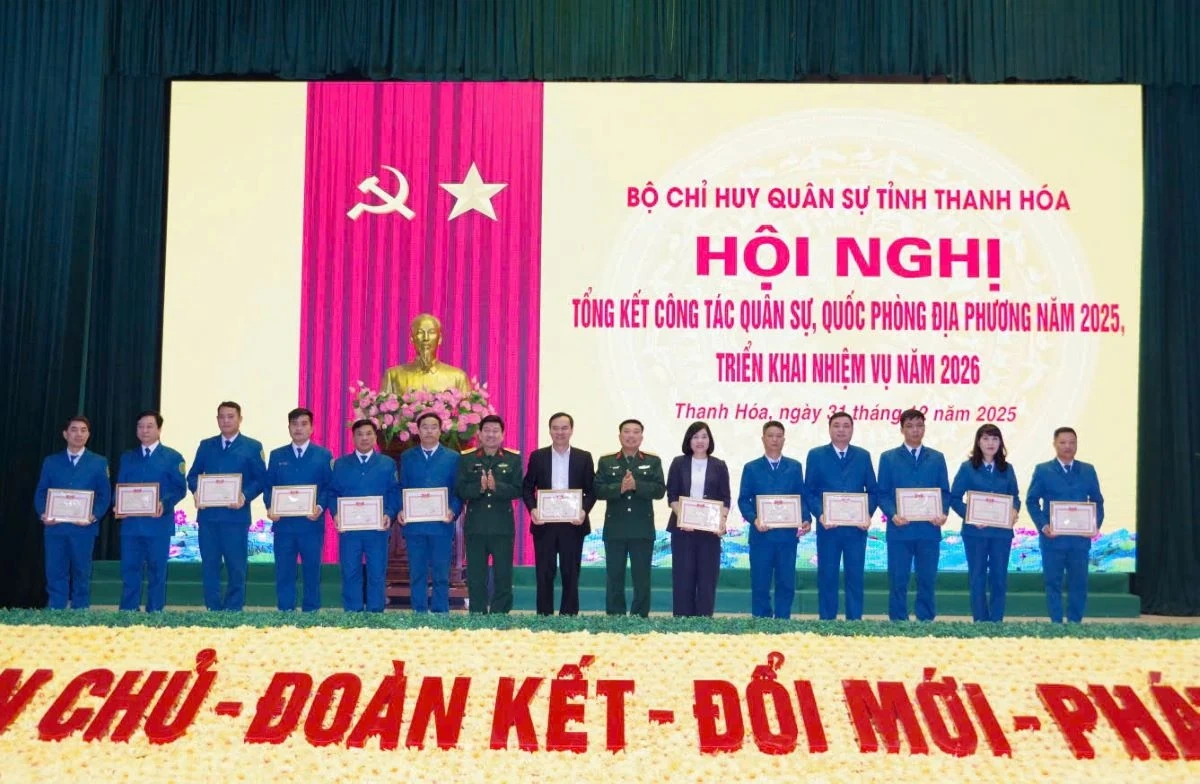 Tổng kết công tác quân sự, quốc phòng địa phương năm 2025