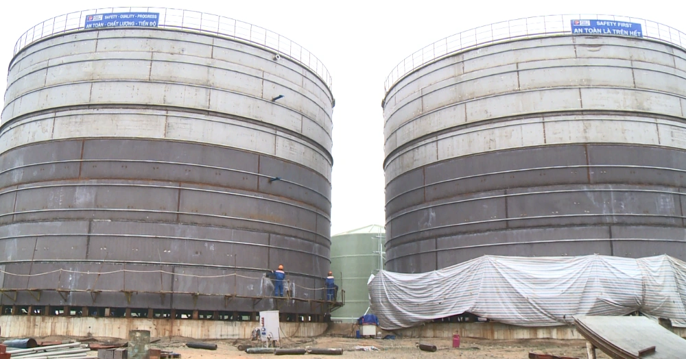 Nghỉ Tết vẫn “3 ca, 4 kíp” trên công trường trọng điểm