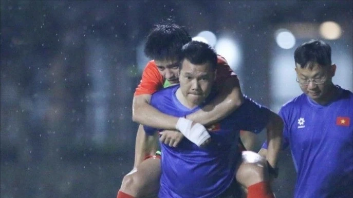 HLV Kim Sang-sik kiên nhẫn chờ đợi “vũ khí đặc biệt” Thanh Nhàn; Indonesia bổ nhiệm HLV đẳng cấp World Cup