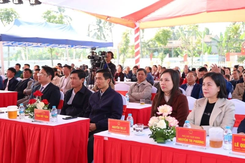 Công bố thôn Đồng Lòng, xã Hoằng Lộc đạt chuẩn NTM kiểu mẫu