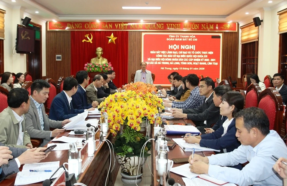 Phó Chủ tịch Thường trực HĐND tỉnh Lê Tiến Lam giám sát công tác bầu cử ĐBQH và HĐND các cấp