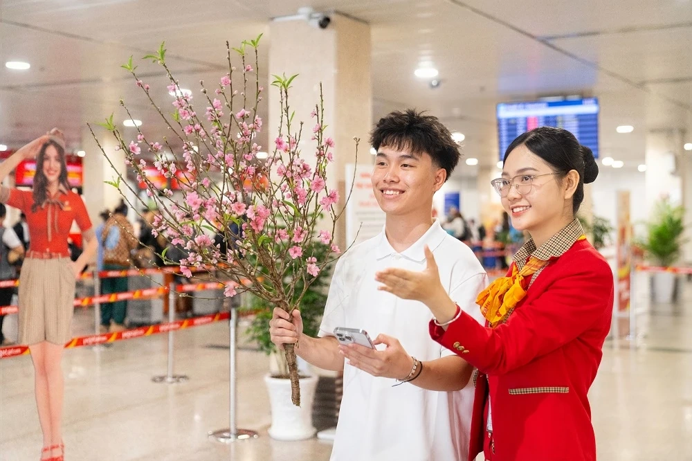 Vietjet mang sắc mai, đào theo những chuyến bay Xuân 2026