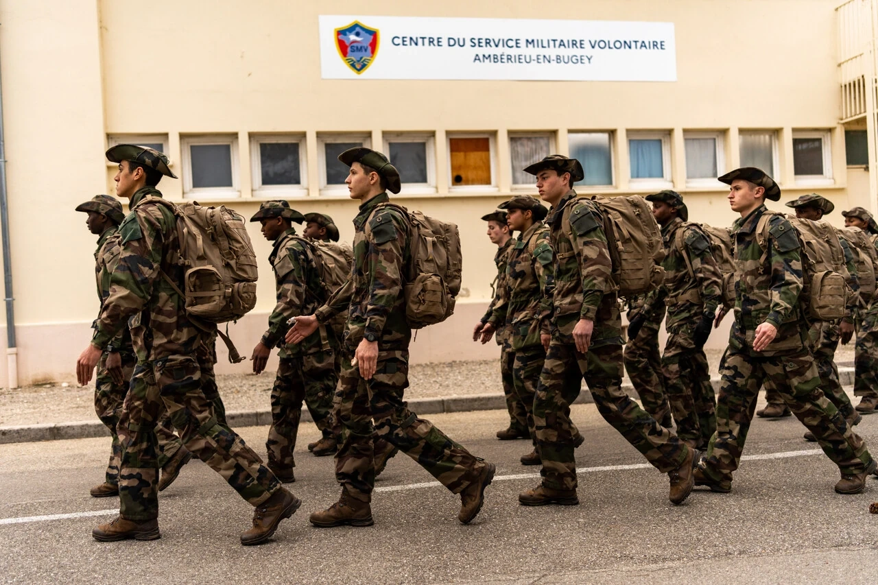 Pháp phát động chiến dịch tuyển quân theo mô hình nghĩa vụ quân sự tự nguyện