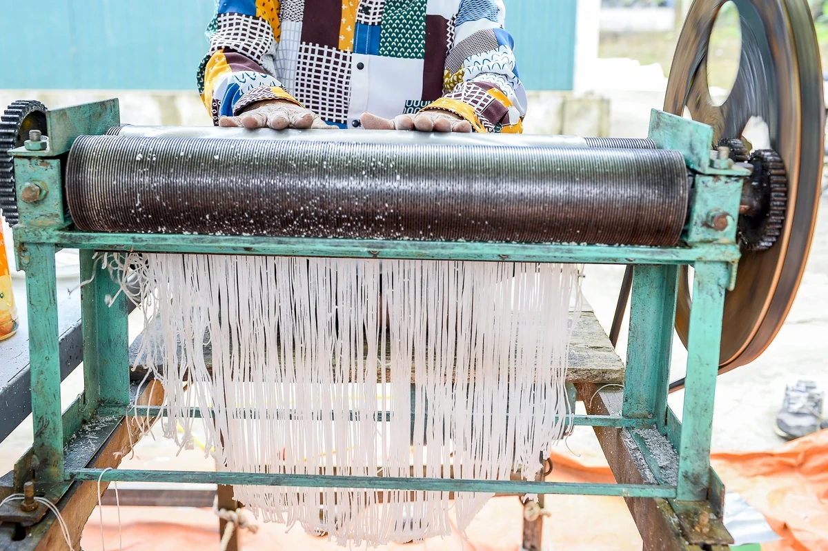 Vùng làm miến dong nổi tiếng ở xứ Thanh vào vụ Tết