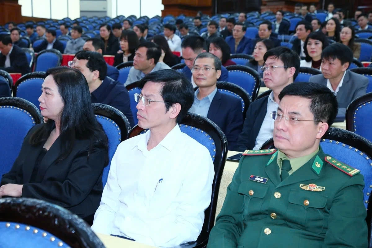 Bí thư Tỉnh ủy Nguyễn Doãn Anh chủ trì hội nghị thông báo nhanh kết quả Đại hội XIV của Đảng