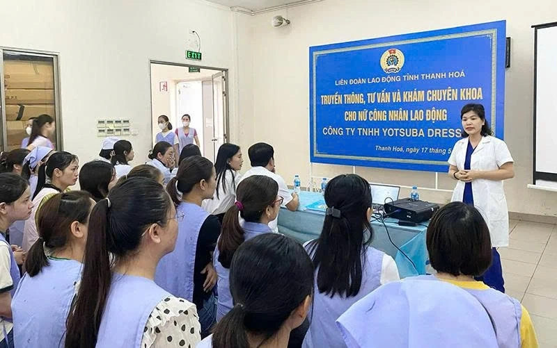 Quan tâm, chăm sóc nữ công nhân lao động