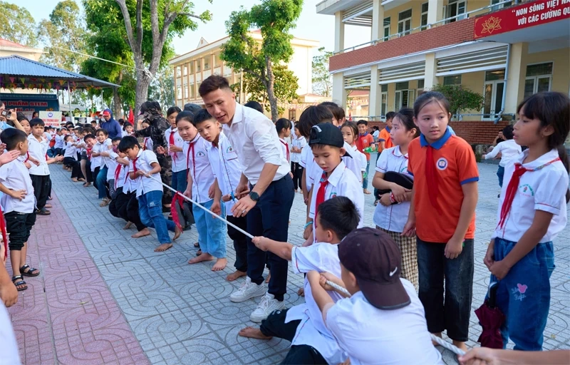 Quan tâm giáo dục kỹ năng sống cho học sinh