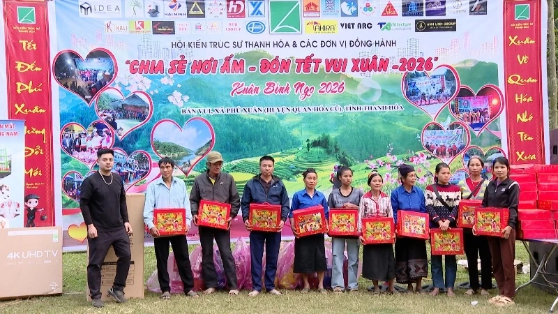 Hội Kiến trúc sư Thanh Hóa tổ chức chương trình từ thiện tại xã Phú Xuân