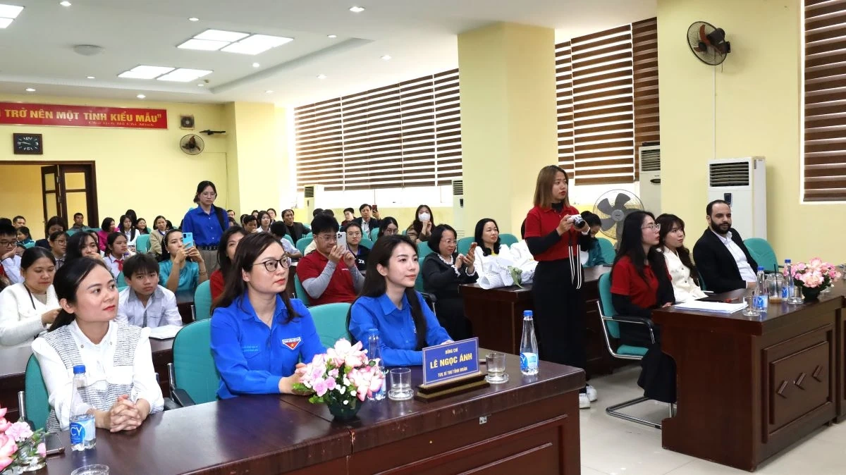 Chung kết hội thi Olympic Tiếng Anh học sinh, sinh viên tỉnh Thanh Hóa lần thứ VII