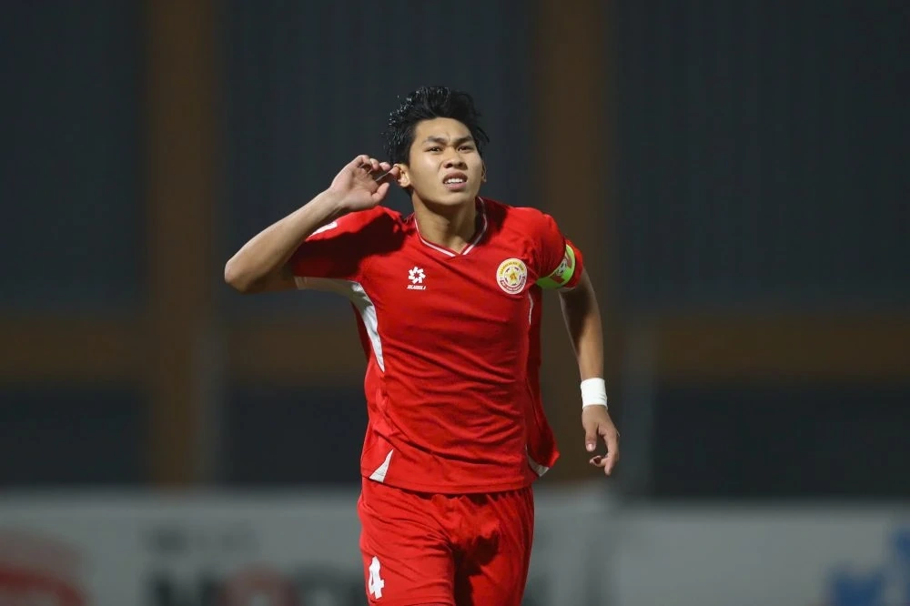 ĐT futsal Việt Nam sẵn sàng cho VCK châu Á 2026; Man Utd thắng ngược Arsenal