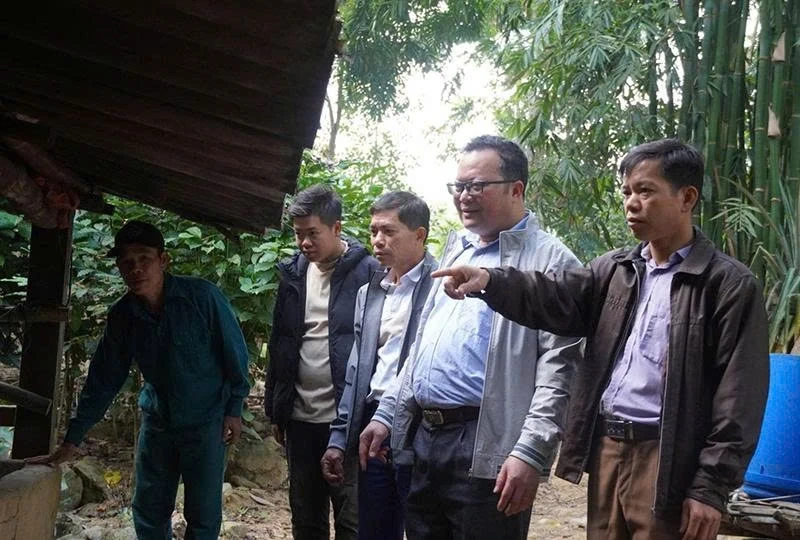 Muốn dân tin, dân theo phải đi trước, làm trước