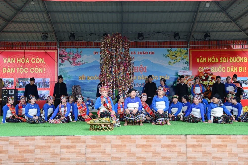 Người dân nô nức trẩy hội Sết Boóc Mạy năm 2026