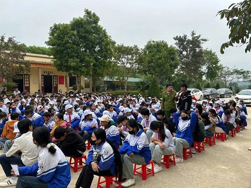 Xây dựng tình bạn đẹp - Nói không với bạo lực học đường