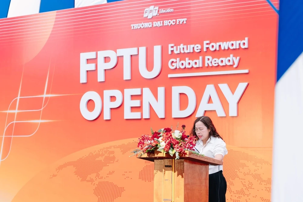 Gần 1.200 học sinh THPT Thanh Hóa được định hướng nghề nghiệp miễn phí