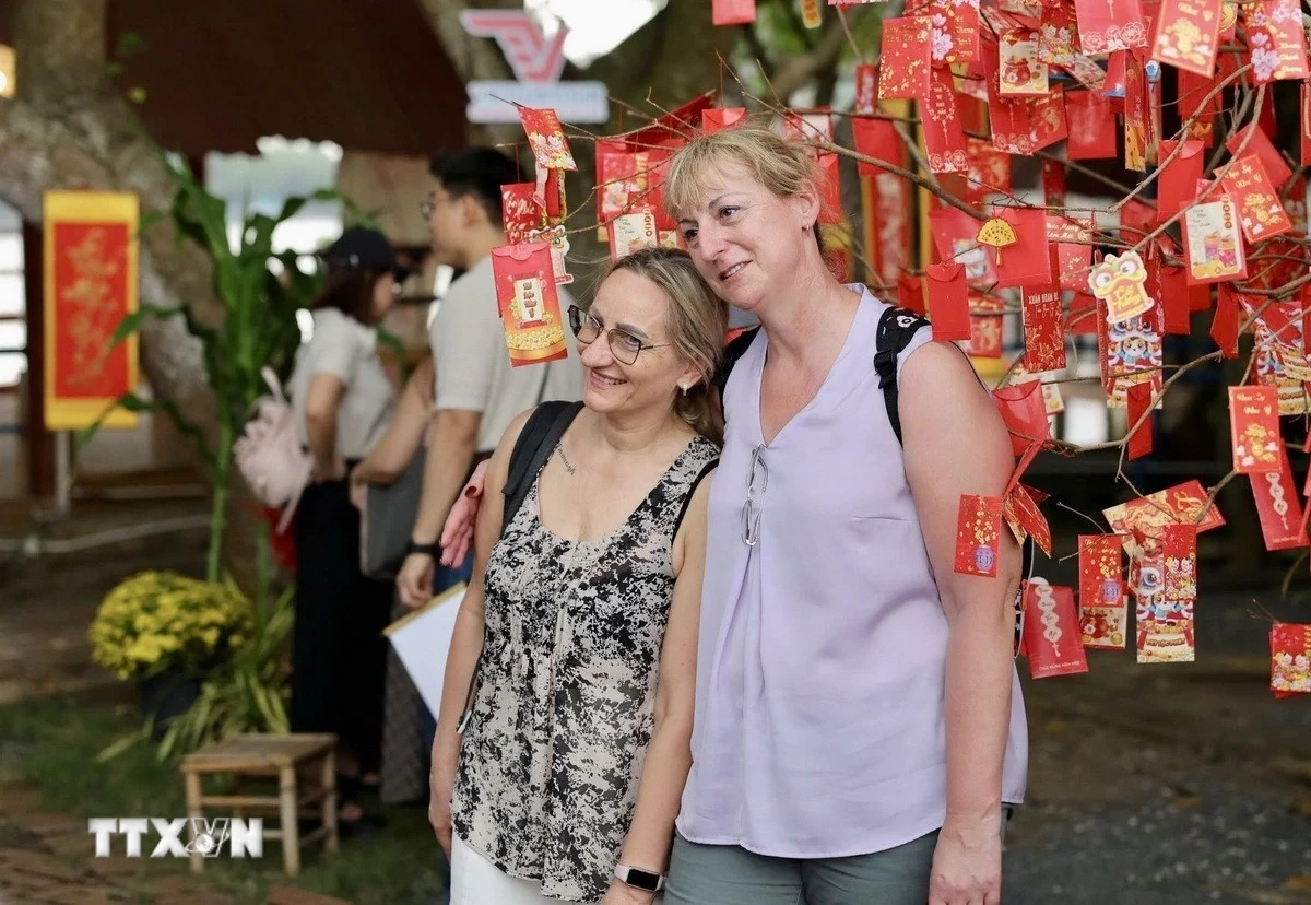 Du lịch khởi sắc Tết Nguyên đán Bính Ngọ, đón 14 triệu lượt khách