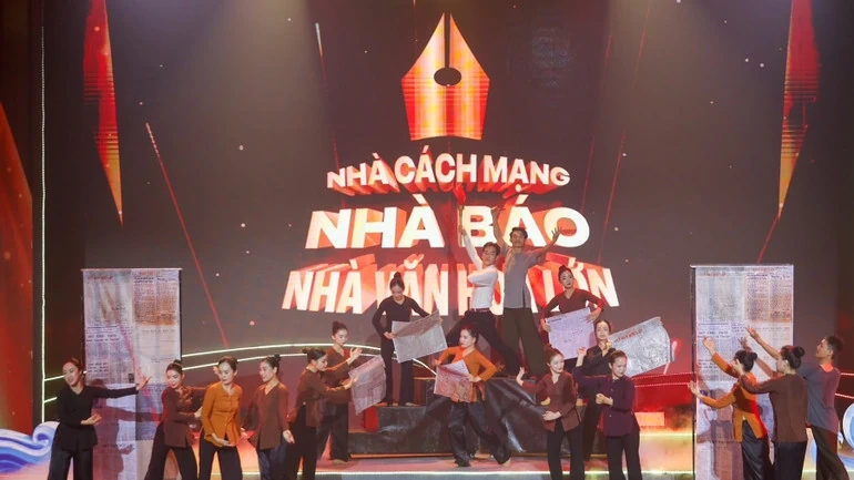 Thủ tướng Phạm Minh Chính dự Chương trình nghệ thuật chính luận “Thủ tướng Phạm Văn Đồng - Trọn đời vì nước, vì dân”