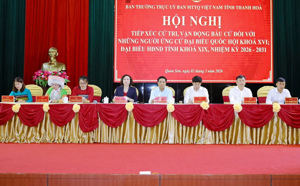 Bí thư Tỉnh ủy Nguyễn Doãn Anh và người ứng cử tiếp xúc cử tri, vận động bầu cử đại biểu Quốc hội, đại biểu HĐND tỉnh Thanh Hóa