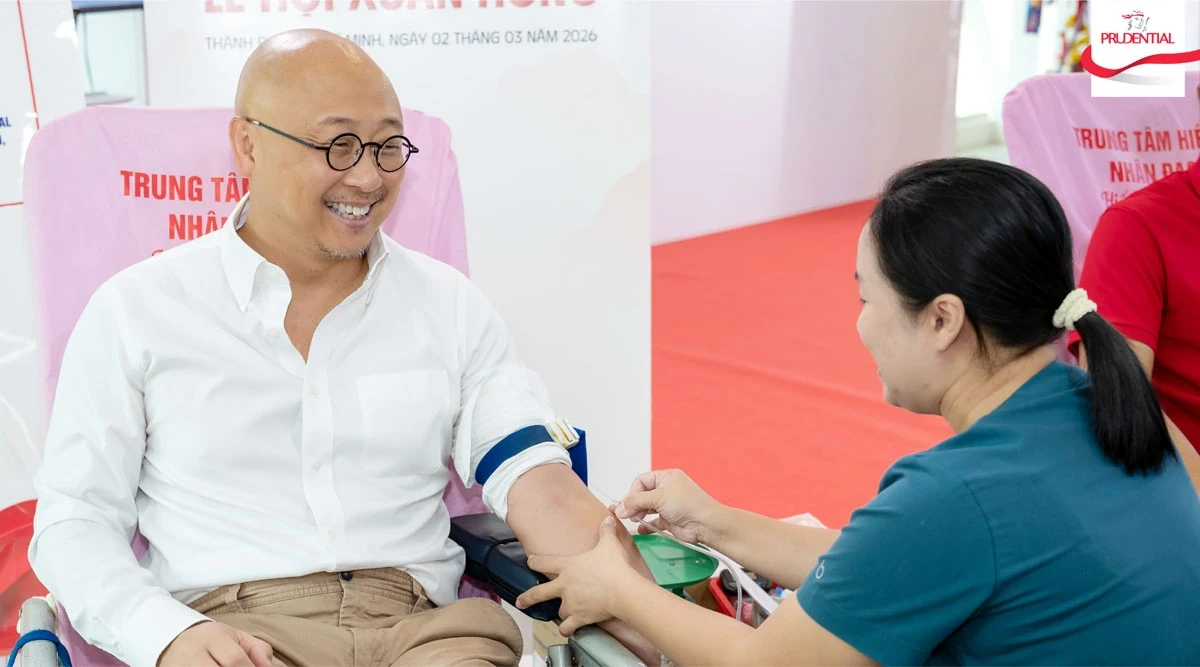 Hàng trăm nhân viên, tư vấn viên Prudential hiến máu hưởng ứng Lễ hội Xuân Hồng