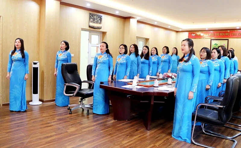 Sinh hoạt chính trị chủ đề “Phụ nữ gửi trọn niềm tin qua lá phiếu”