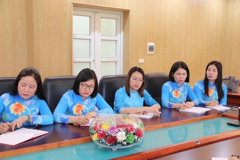 Sinh hoạt chính trị chủ đề “Phụ nữ gửi trọn niềm tin qua lá phiếu”