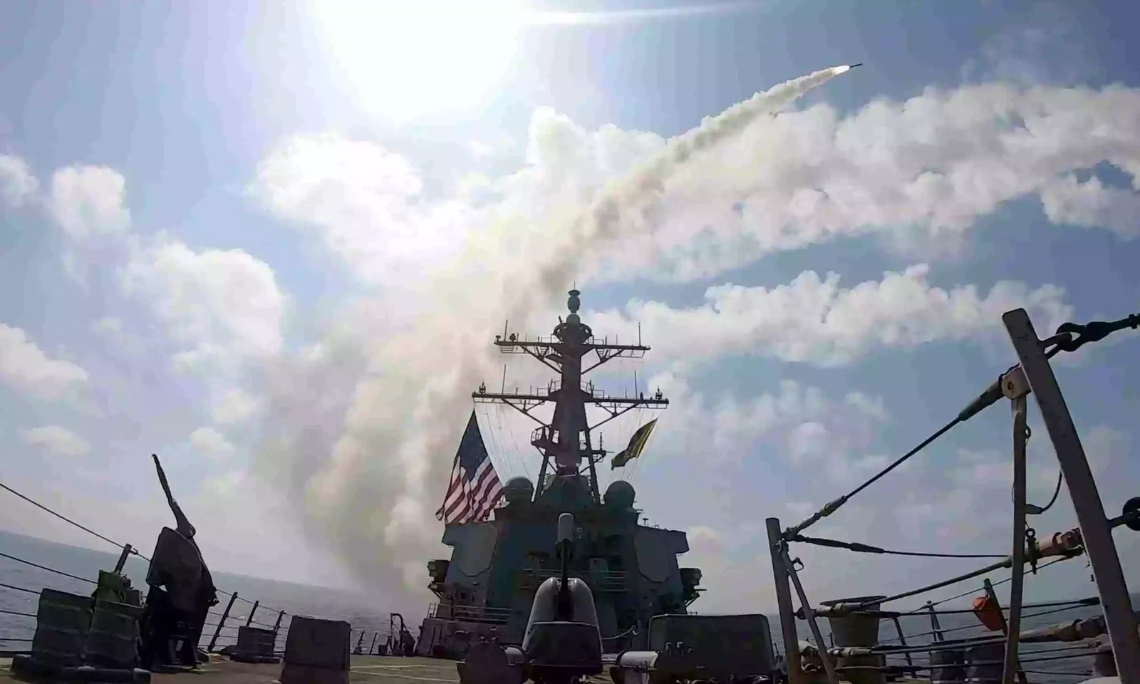 Mỹ triển khai đợt tấn công lớn nhằm vào Iran