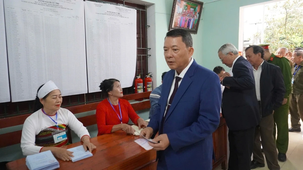 Ngày bầu cử 15/3: Cử tri toàn tỉnh “Chung ngày hội lớn”