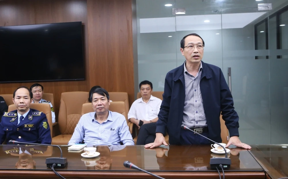 Chi cục Quản lý thị trường kiểm tra, giám sát hoạt động kinh doanh xăng dầu