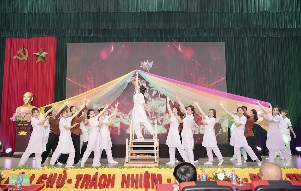 Bệnh viện Đa khoa Hà Trung kỷ niệm 70 năm thành lập