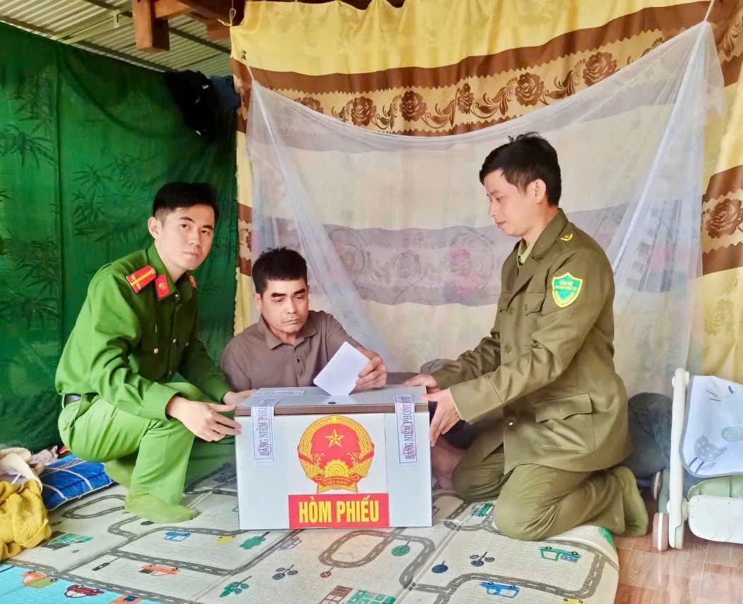 Ngày bầu cử 15/3: Cử tri toàn tỉnh “Chung ngày hội lớn”