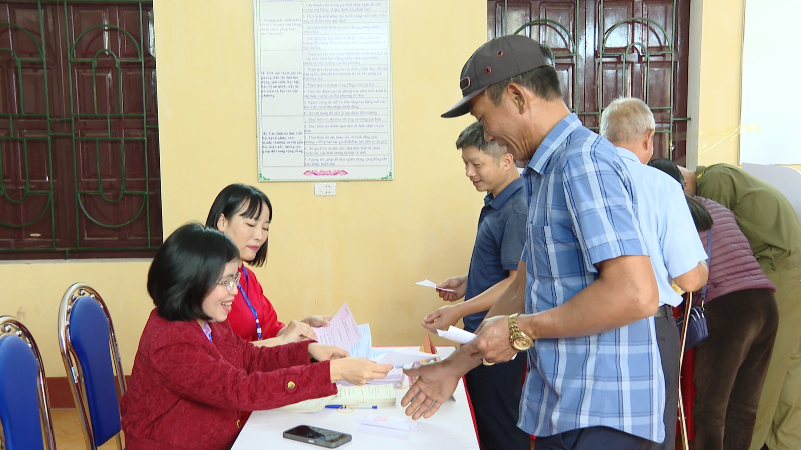 Ngày bầu cử 15/3: Cử tri toàn tỉnh “Chung ngày hội lớn”