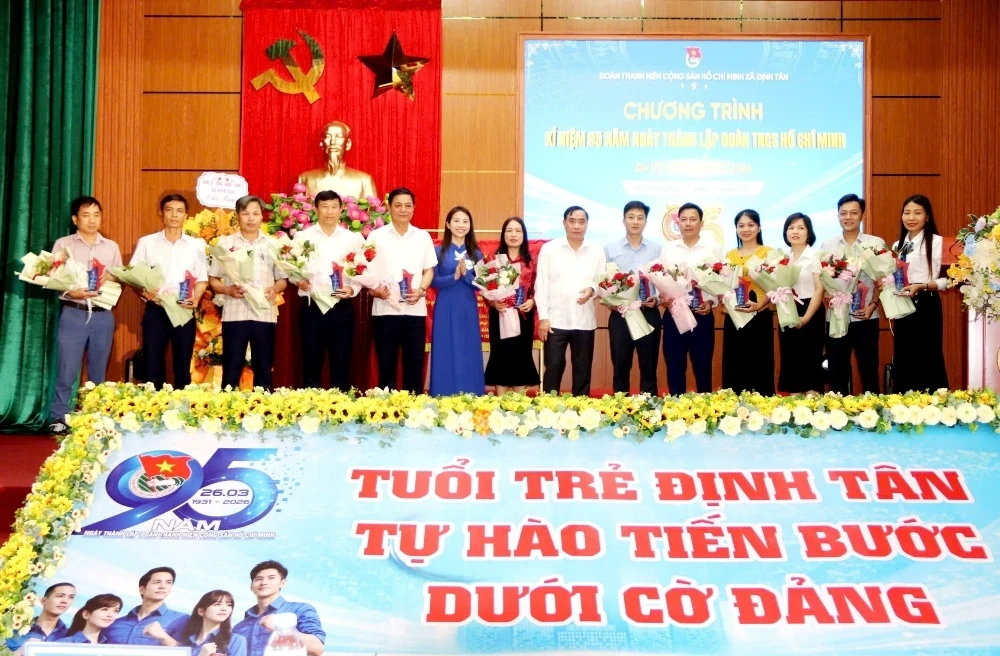 Đoàn TNCS Hồ Chí Minh xã Định Tân: Khơi dậy khát vọng cống hiến, xung kích đi đầu