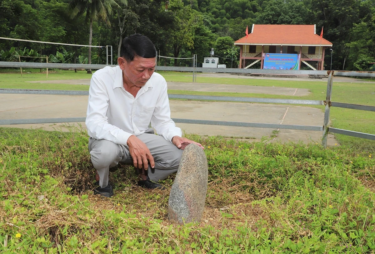 Giêng hai Sơn Thủy