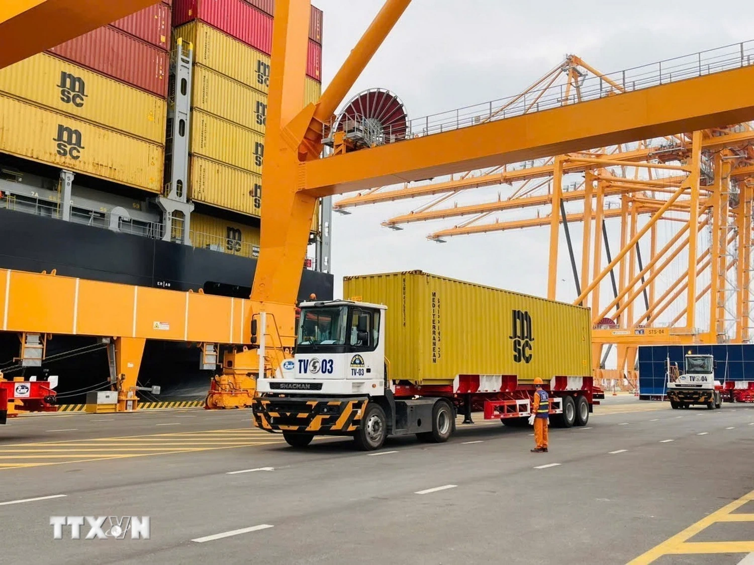 Thủ tướng chỉ đạo đẩy mạnh xuất khẩu, mở rộng thị trường trong năm 2026