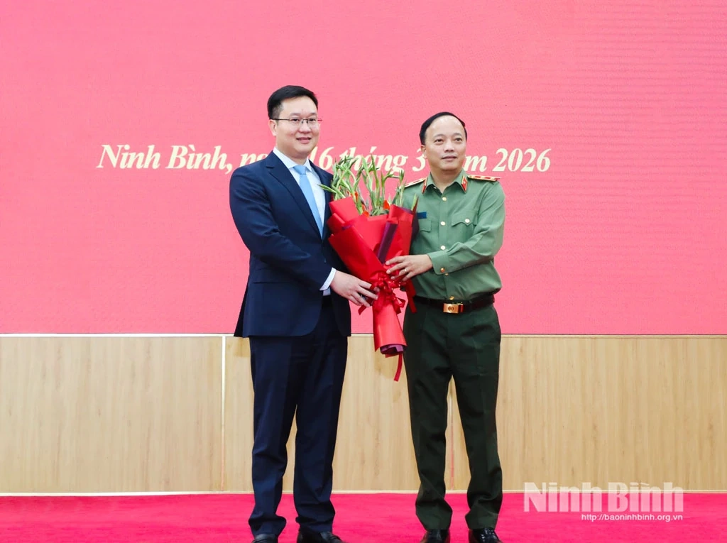 Đồng chí Trần Đăng Quỳnh được Bộ Chính trị chỉ định giữ chức Phó Bí thư Tỉnh ủy Ninh Bình