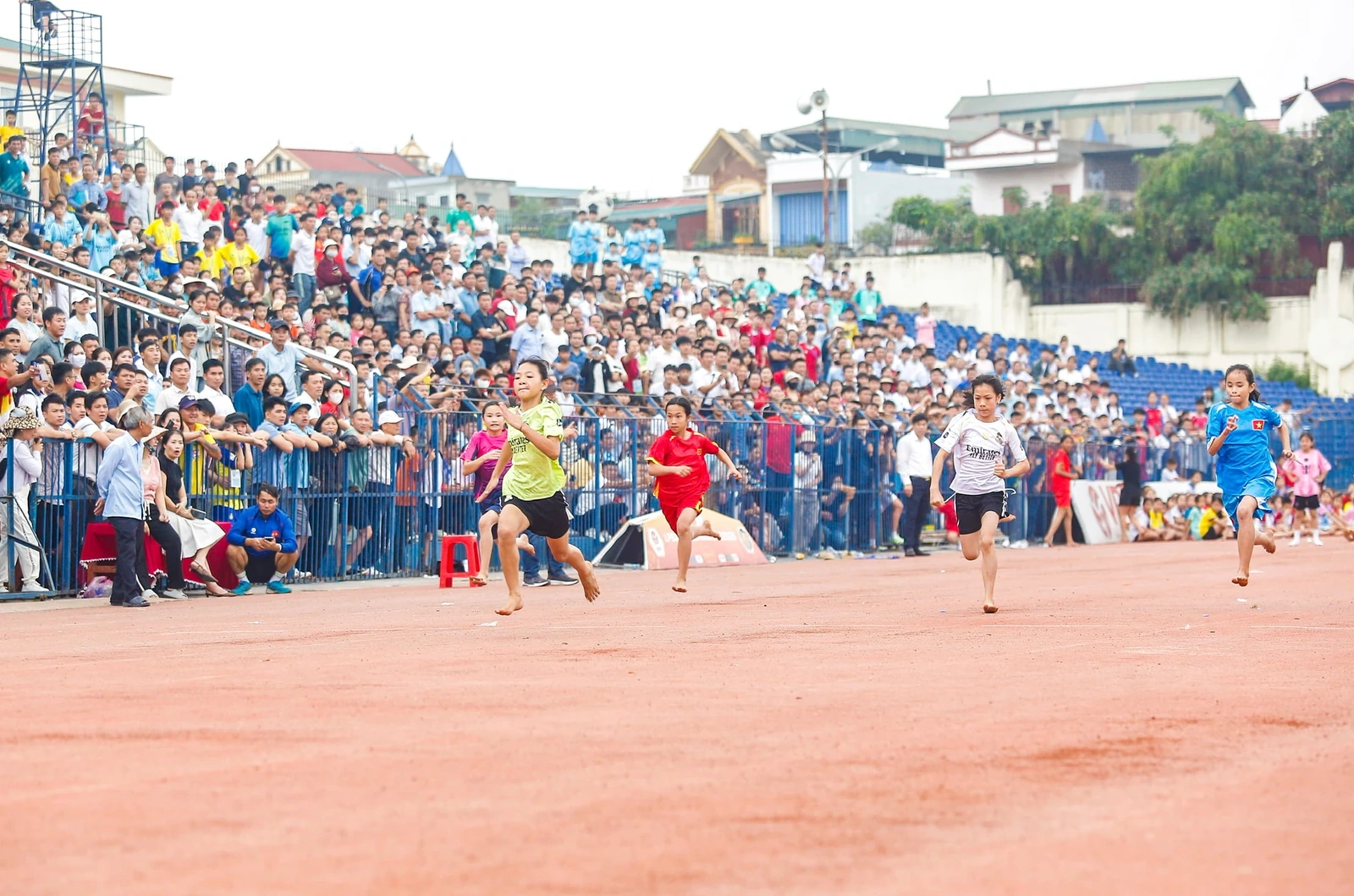 Khởi động giải thể thao dành cho học sinh tiểu học và THCS